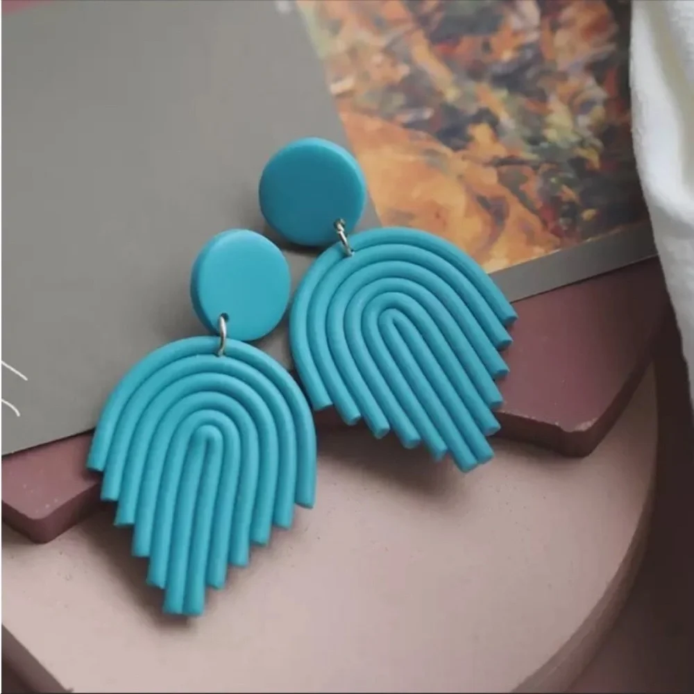 Trendy In Style Teal Tiffany Blue Boho bohemian New Clay 90s y2k Vintage